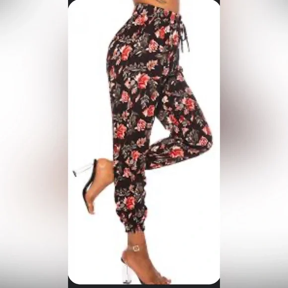 JBH* Torrid Black Floral Jogger Pants - Picture 2 of 5